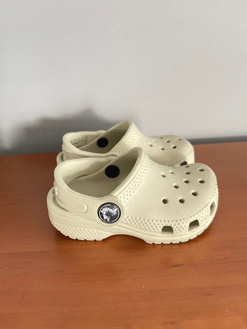 Newborn crocs clearance