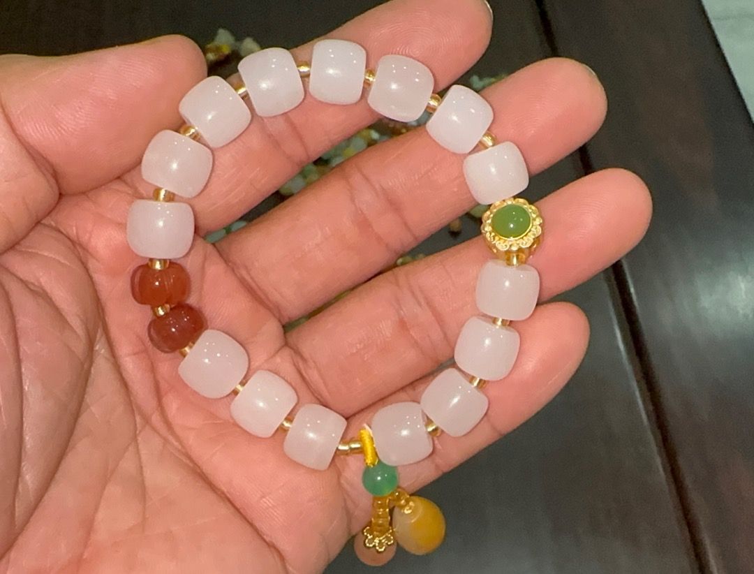 Beautiful Set of Quartz and Jade Stone Bracelets a collection of fashion forward bracelets crafted with genuine agate stones jade and featuring