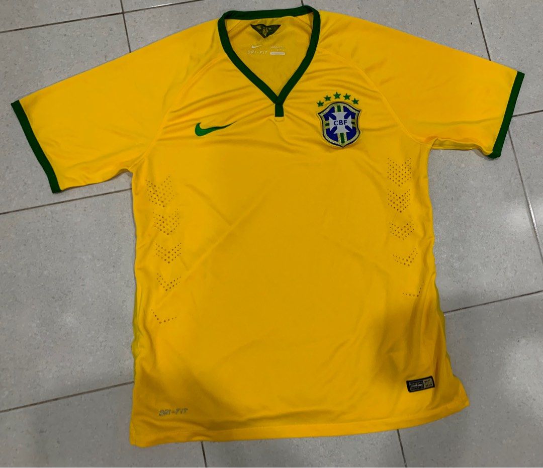 Brazil 2014 - 2016 Home football Nike jacket size Medium