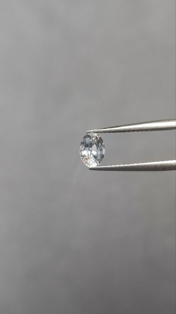 White sapphire cloudy top