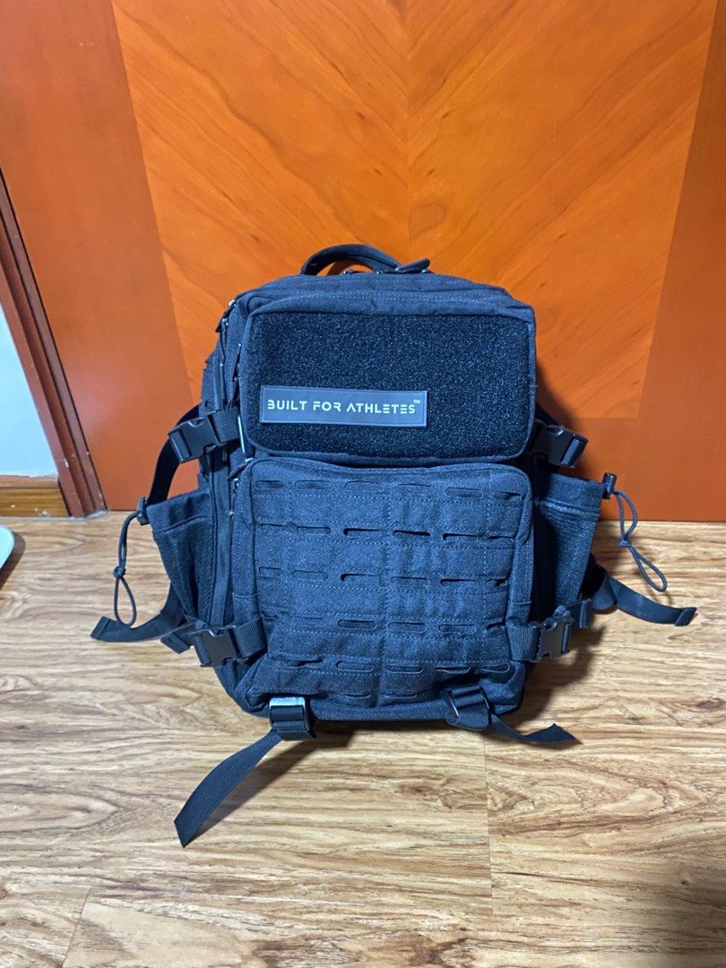 25l black store hero backpack