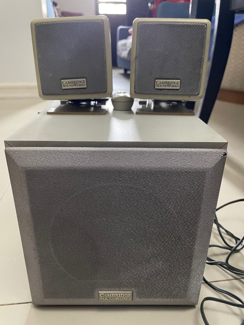CAMBRIDGE SOUNDWORKS S300 visual data 4