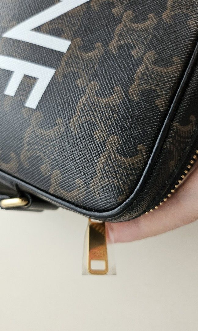 celine triomphe messenger bag