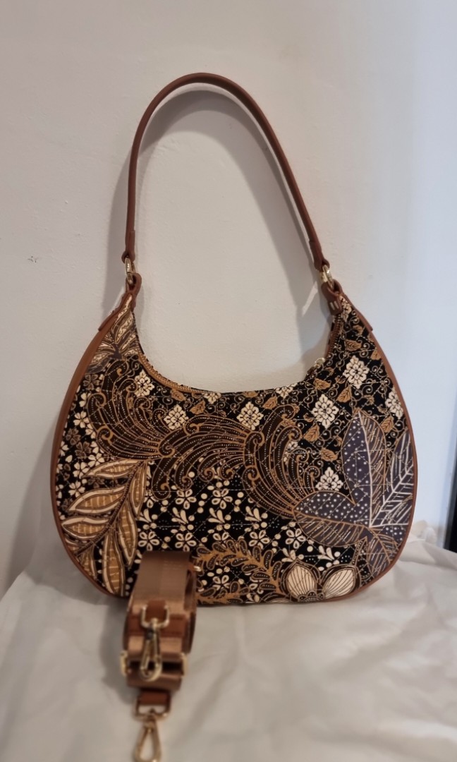 Cfob batik Shoulder bag (without mini bag), Women's Fashion, Bags ...