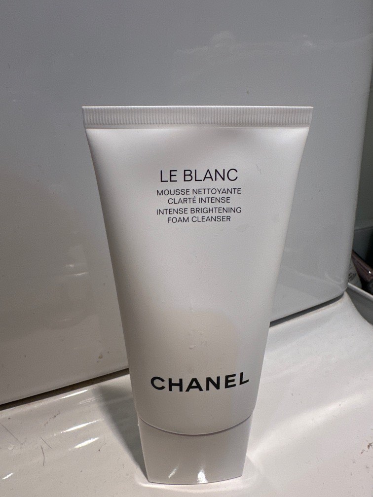 Chanel Cleaning form, 美容＆個人護理, 健康及美容 皮膚護理, 面部 面部護理 Carousell