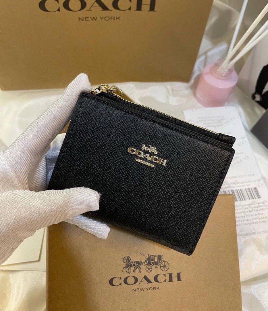 Black wallet sales coach