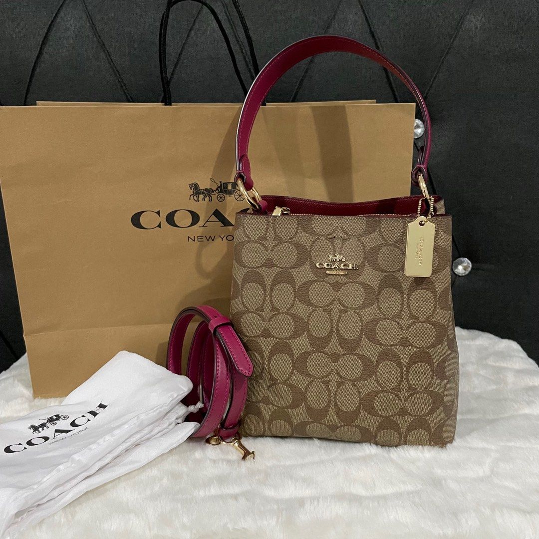 Coach Bennett in signature canvas (small), Luxury, Bags & Wallets on  Carousell