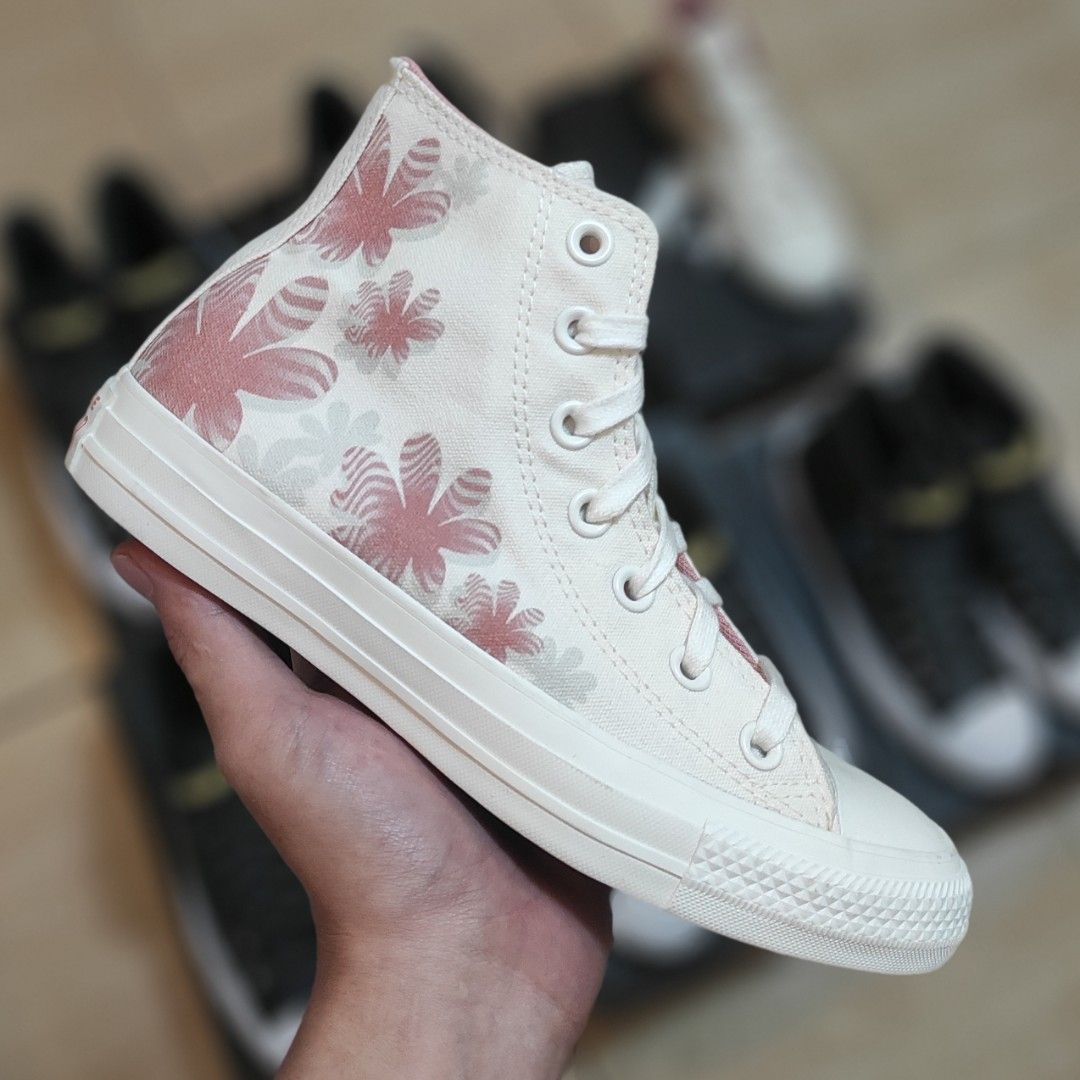 Converse chuck taylor flowers store