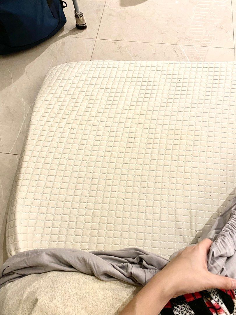 Cooling mattress toppers Queen size Ikea Knapstad, Furniture & Home