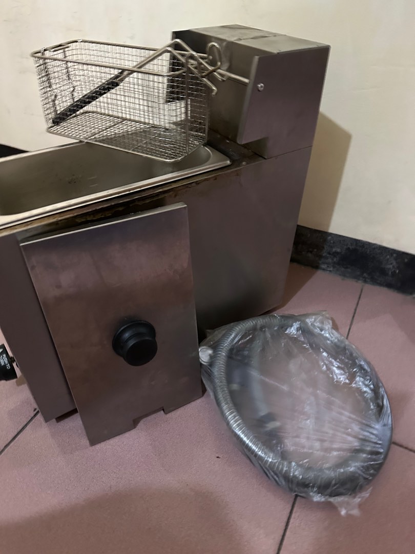 Deep fryer second masih bagus., Kitchen & Appliances di Carousell