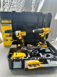DEWALT  2 TOOL COMBO KIT  BRUSHLESS CORDLESS DRILL AND IMPACT DRIVER