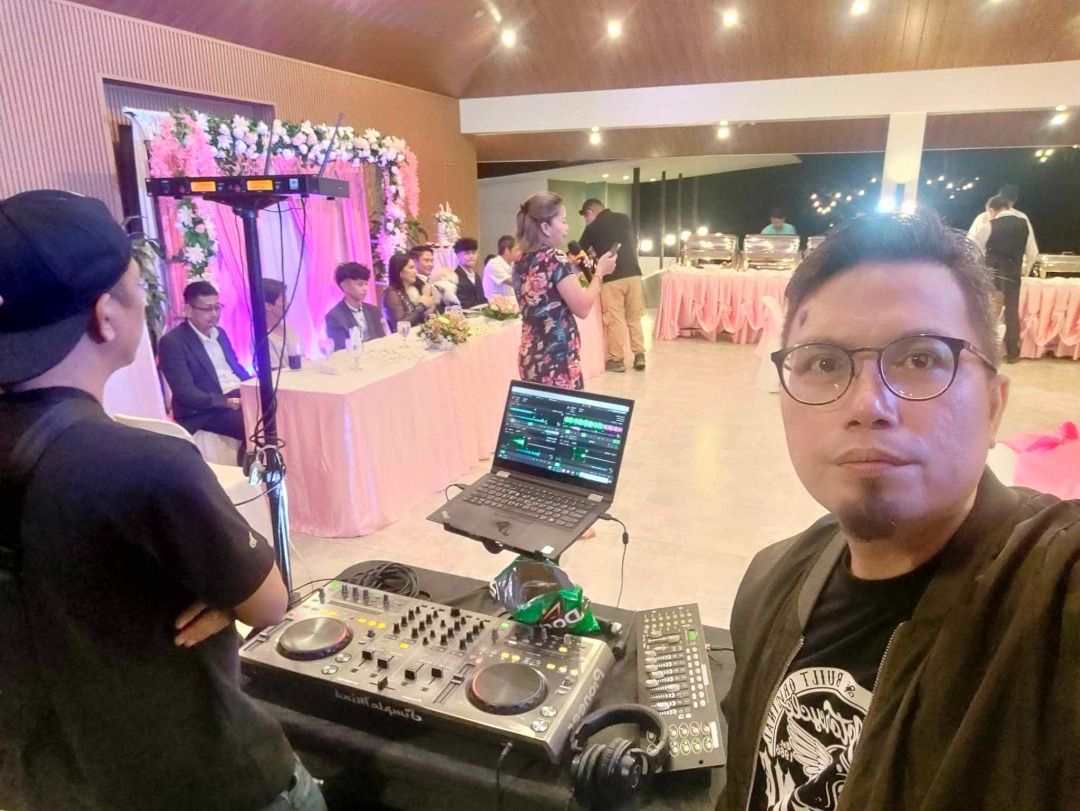 DJ with Basic Lights and Sound Rental, Audio, Soundbars, Speakers ...