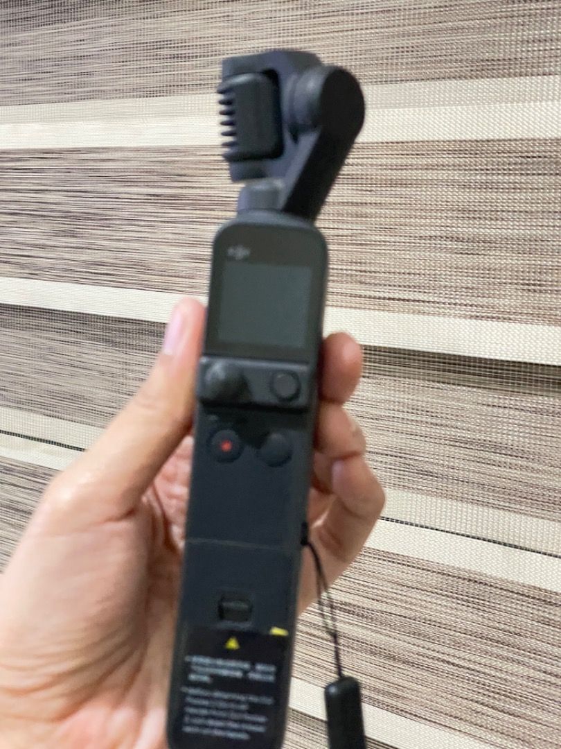 DJI osmo pocket 2 creator combo (Category: Cameras) located in Manila. Submitted by anewor1001 (Listing ID 1253041203, Image 2). Description: .