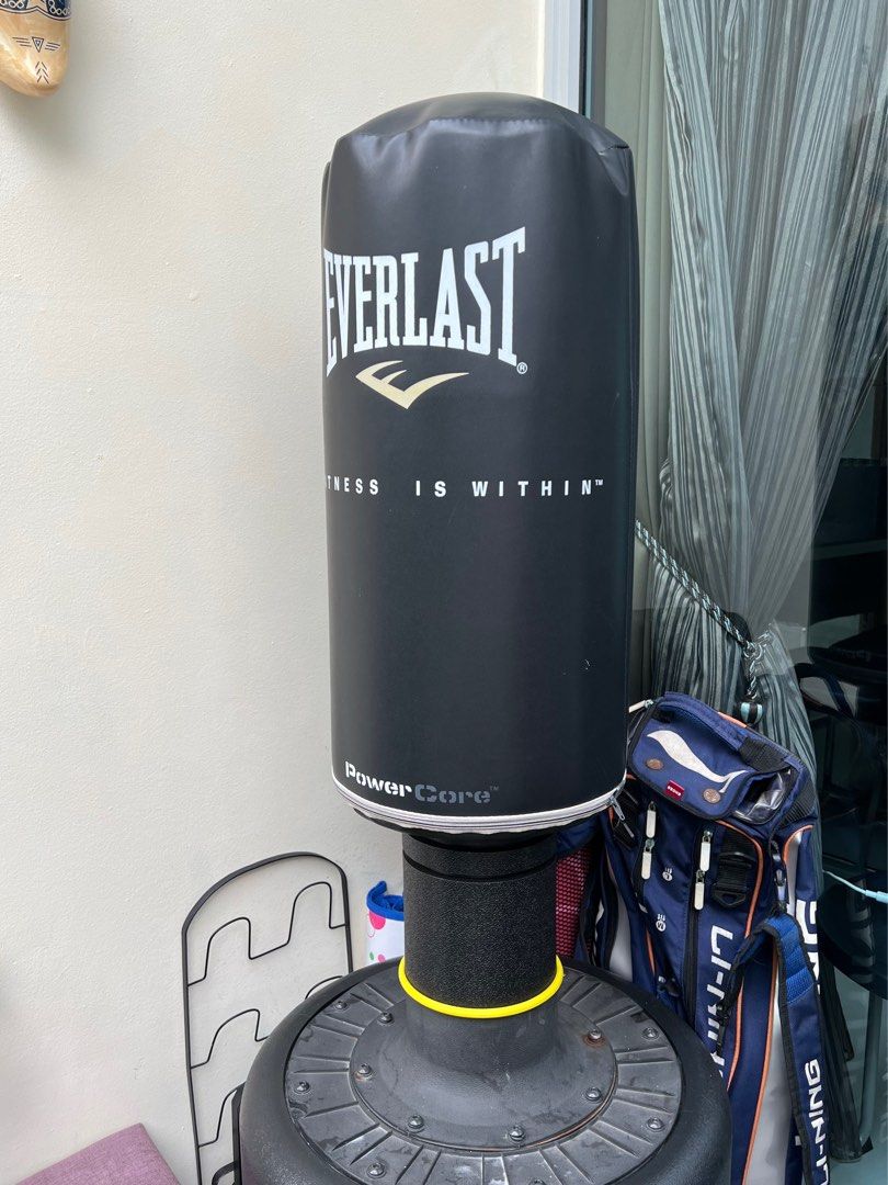 Everlast Standing Punching Bag, Sports Equipment, Other Sports
