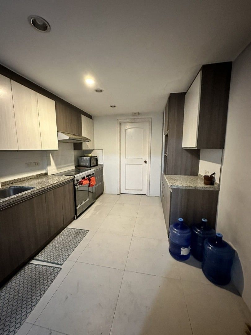 FOR SALE!! GALLERIA DE MAGALLANES MAKATI, Property, For Sale, House