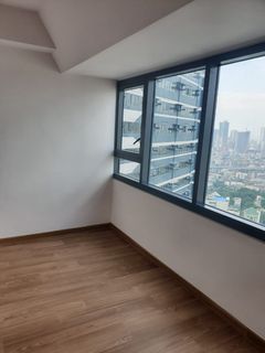 Foreign Owned The Rise East Wing 1BR For Sale