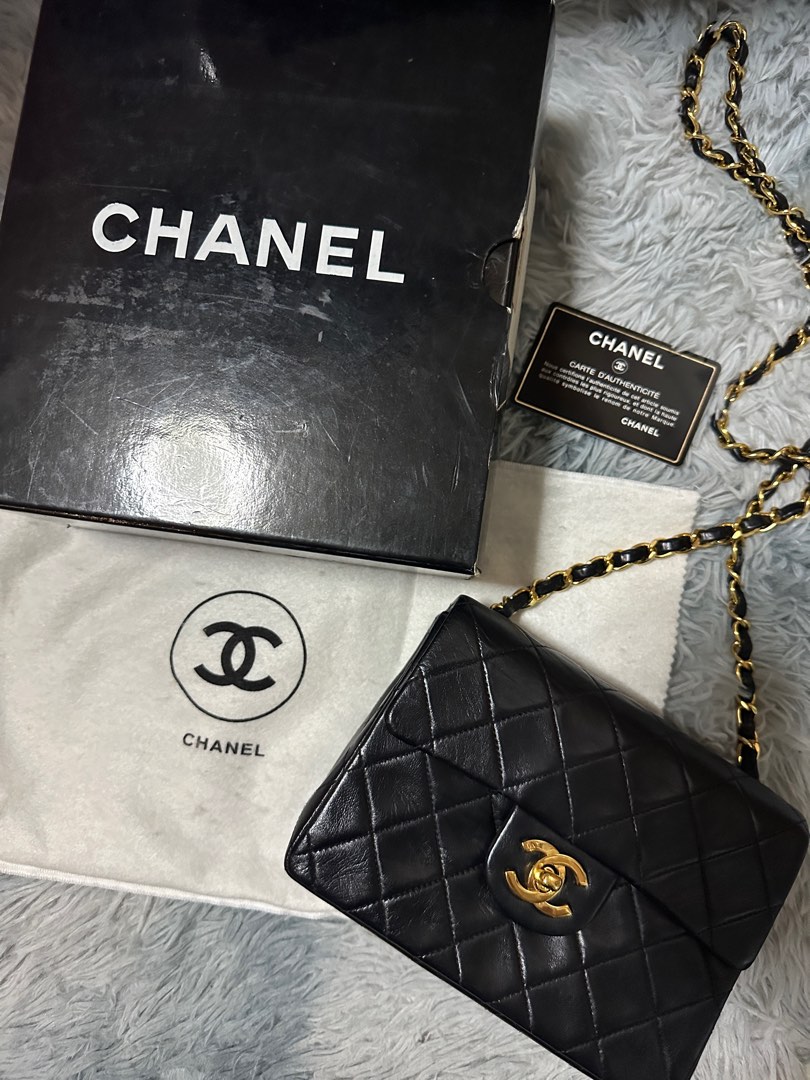 Full Set] CHANEL Vintage Mini Flap Bag 17cm, Luxury, Bags & Wallets on  Carousell