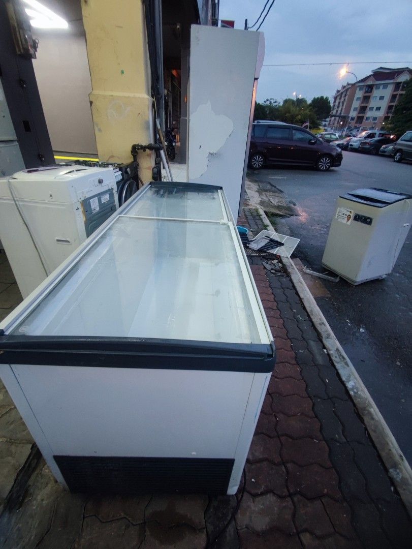 Glass door outlet freezer olx