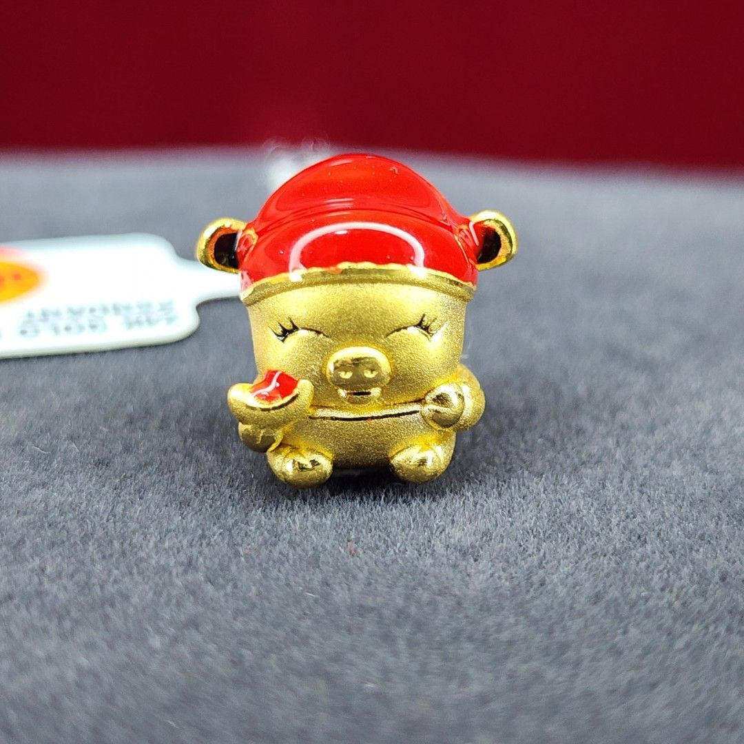 24k gold shop pig pendant
