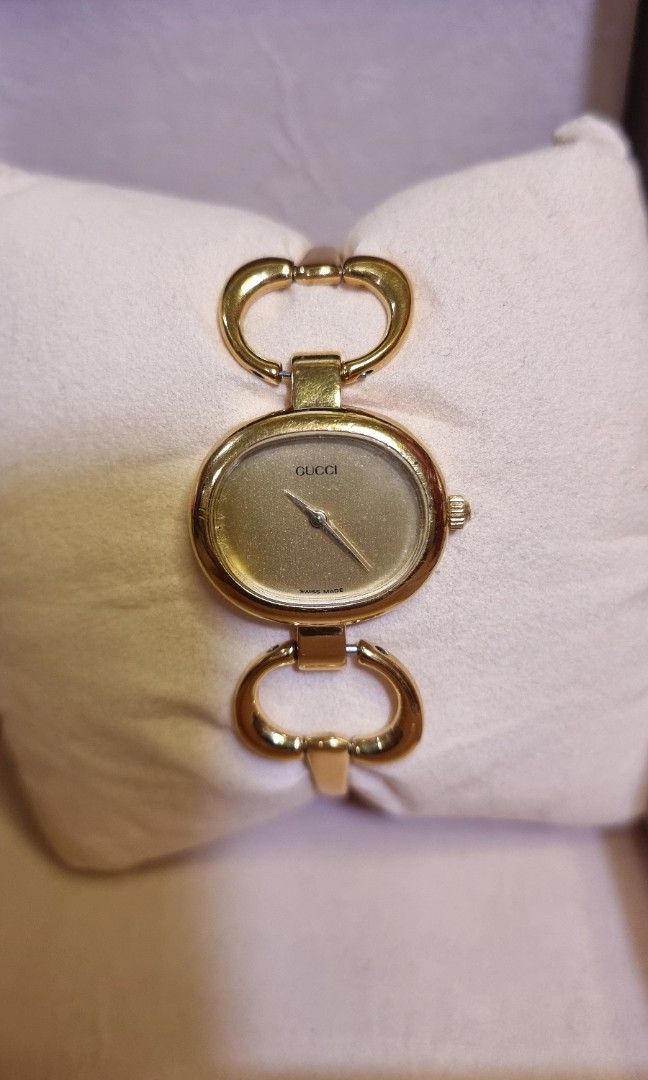 Gucci 1600 ladies watch hotsell