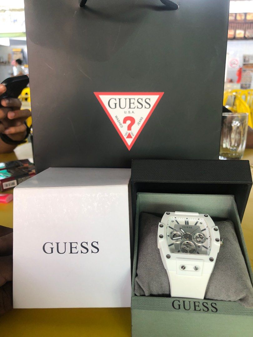 guess original warranty 1 tahun, Men's Fashion, Watches & Accessories