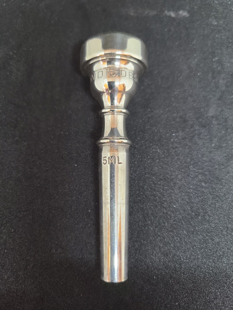 Hammond design top trumpet mouthpieces