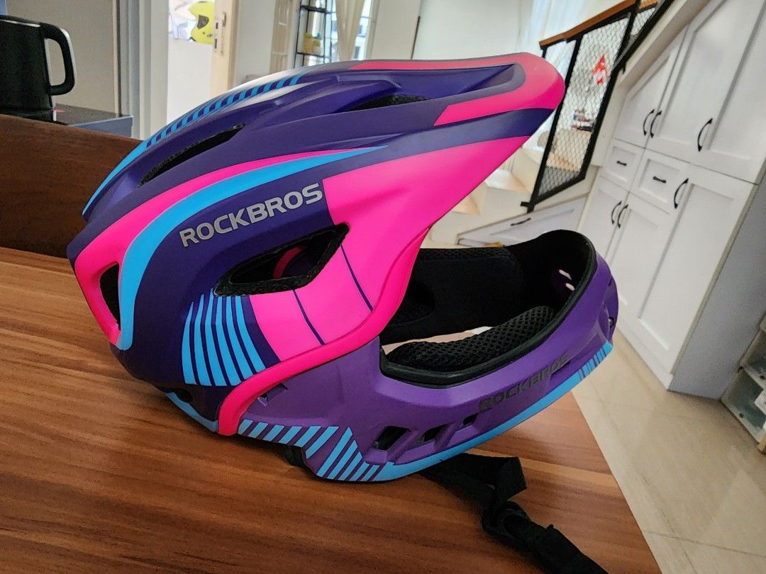 Helm balance hotsell bike
