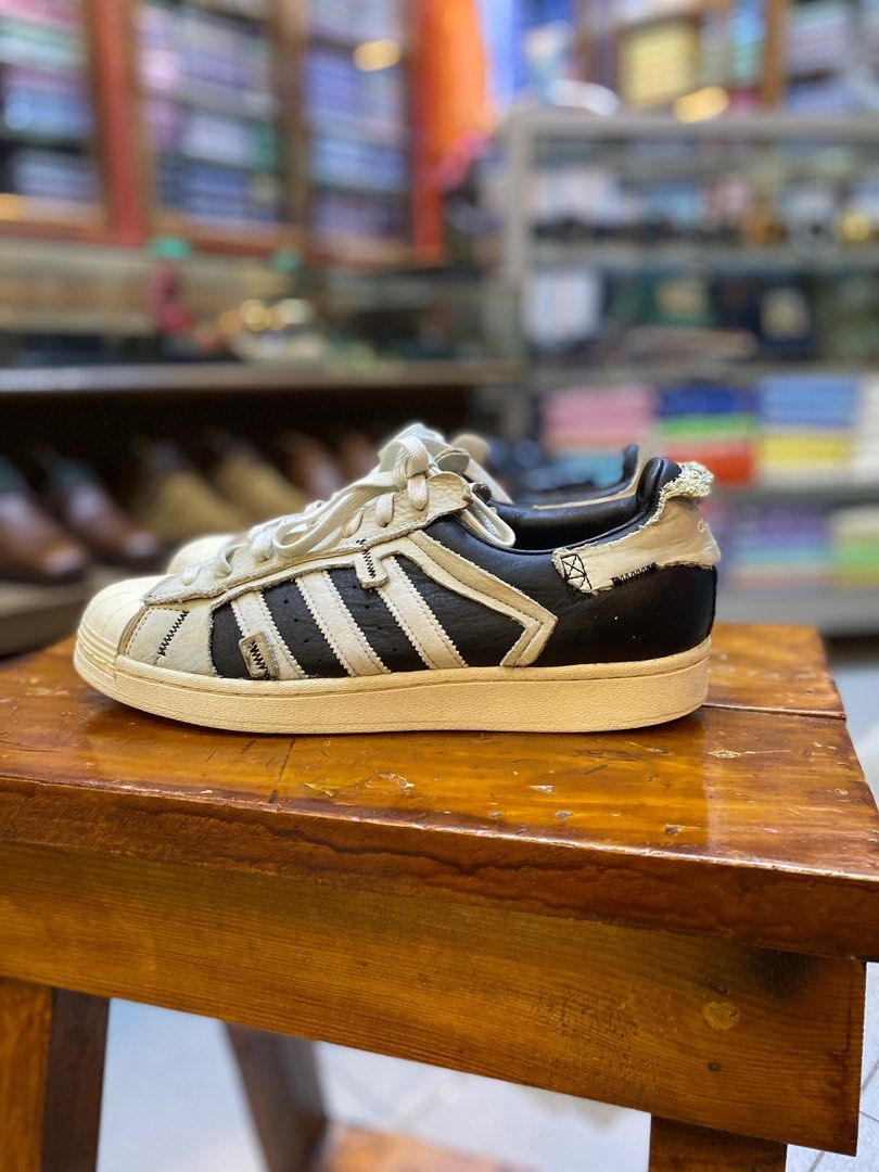 Kasut adidas superstar store
