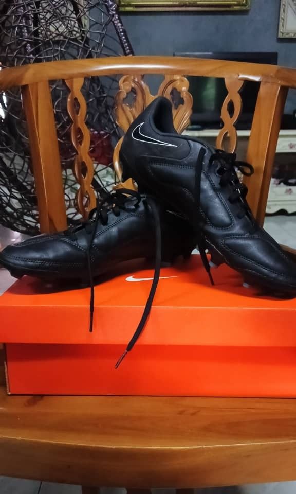 Kasut bola nike on sale tiempo