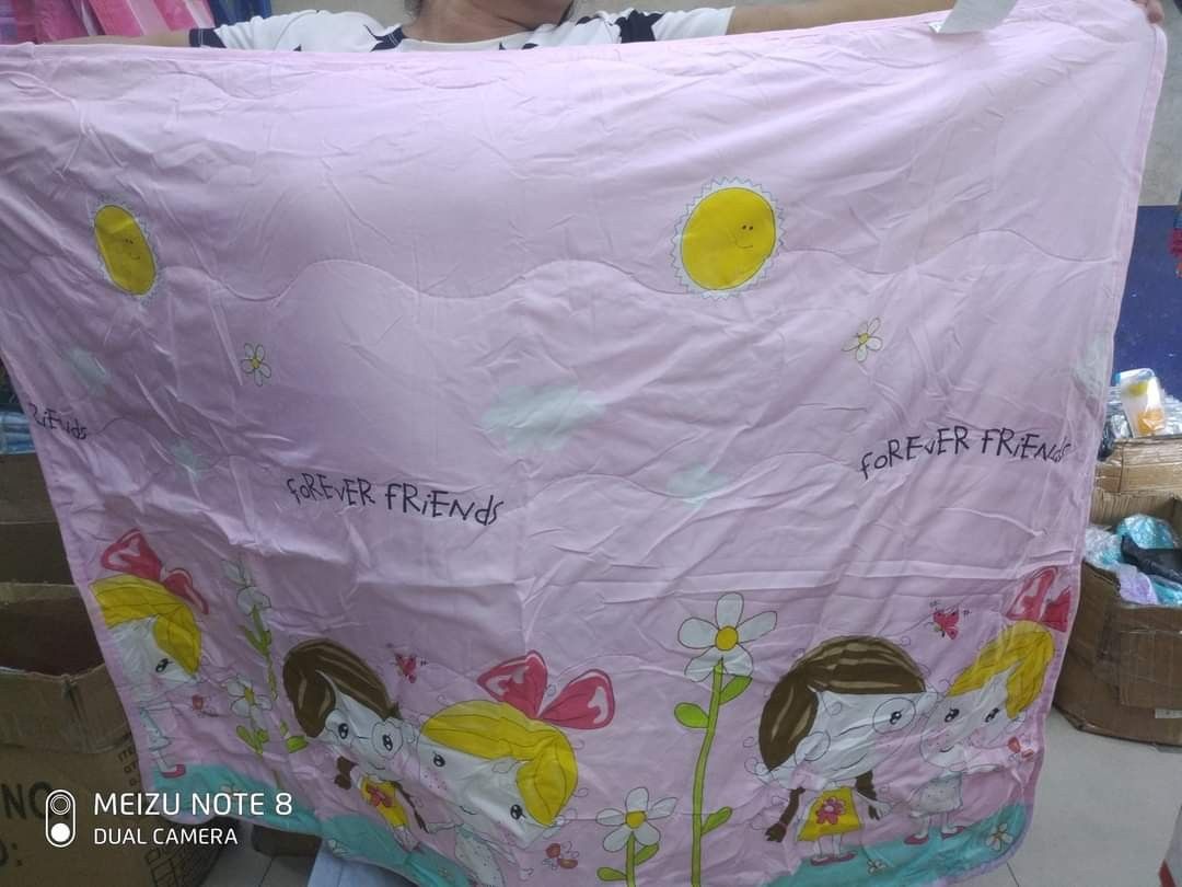 KIDS COMFORTER BLANKET (Category: Baby Toiletries & Grooming) located in Quezon City. Submitted by fconnie15407950 (Listing ID 1253114307, Image 3). Description: .