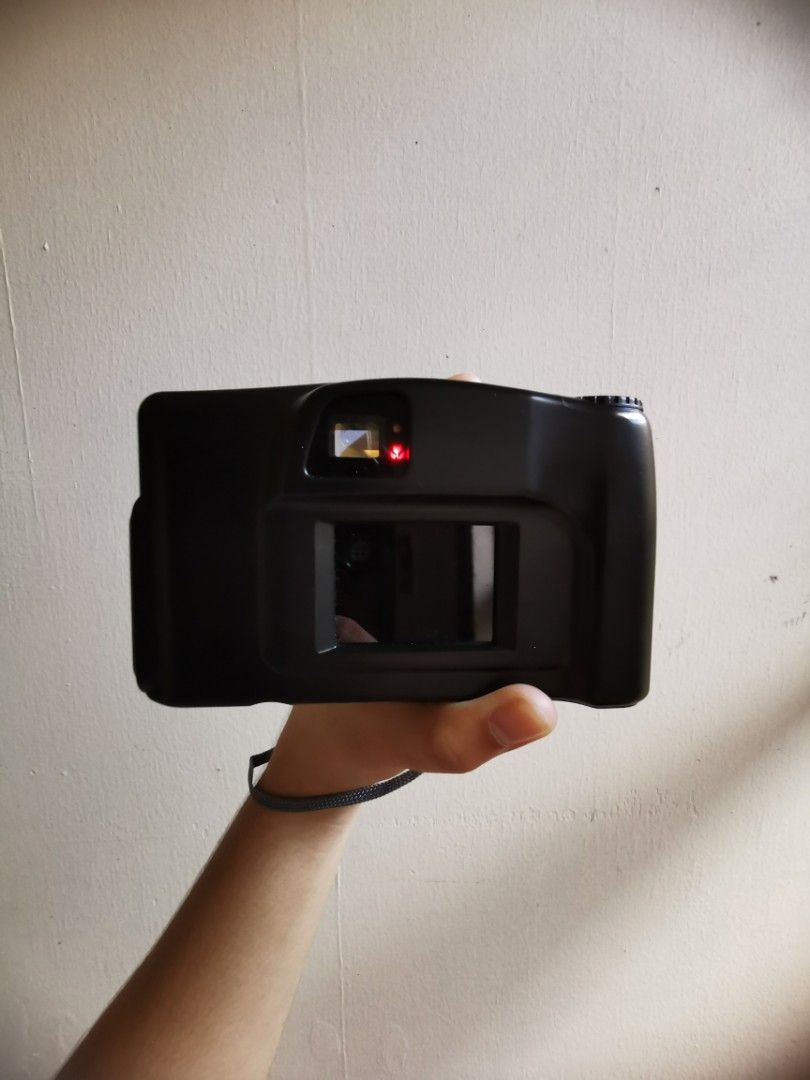 Kyocera DR-350 (Category: Cameras) located in Angeles City. Submitted by gonzalesmi33266 (Listing ID 1252988307, Image 3). Description: KYOCERA DR-350 Specs: Imager type: 0.35MP 1/3" CCD Resolution: 640x480 External Storage: Compact Flash Lens: Single Focus F4.0,f6.5mm 47mm equiv. Shutter: 1/8s-1/1,000s Aperture Range: F4 LCD screen size: 1.8"DSTN LCD Size: 125 x 74.5 X 55mm Weight: 225 gr. Issue: May vertical line sa right side pero hindi affect