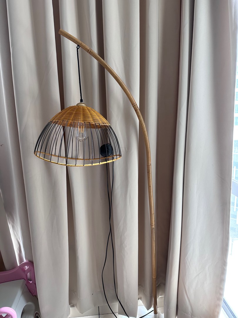 Lampu stand, Furniture & Home Living, Lighting & Fans, Lighting on