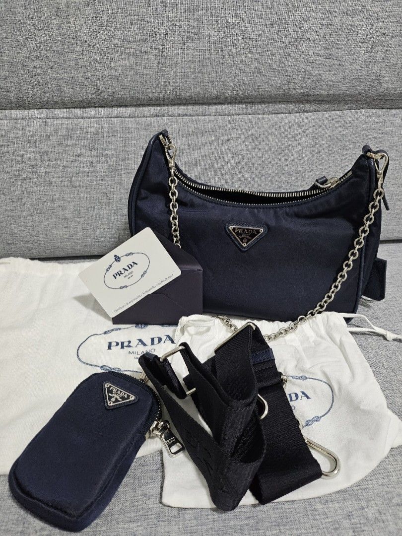 Prada re edition 2005 hotsell navy