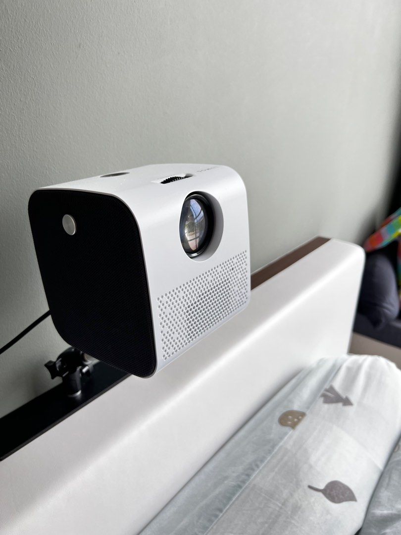 Lumos Projector - Ray Smart, TV & Home Appliances, TV & Entertainment ...