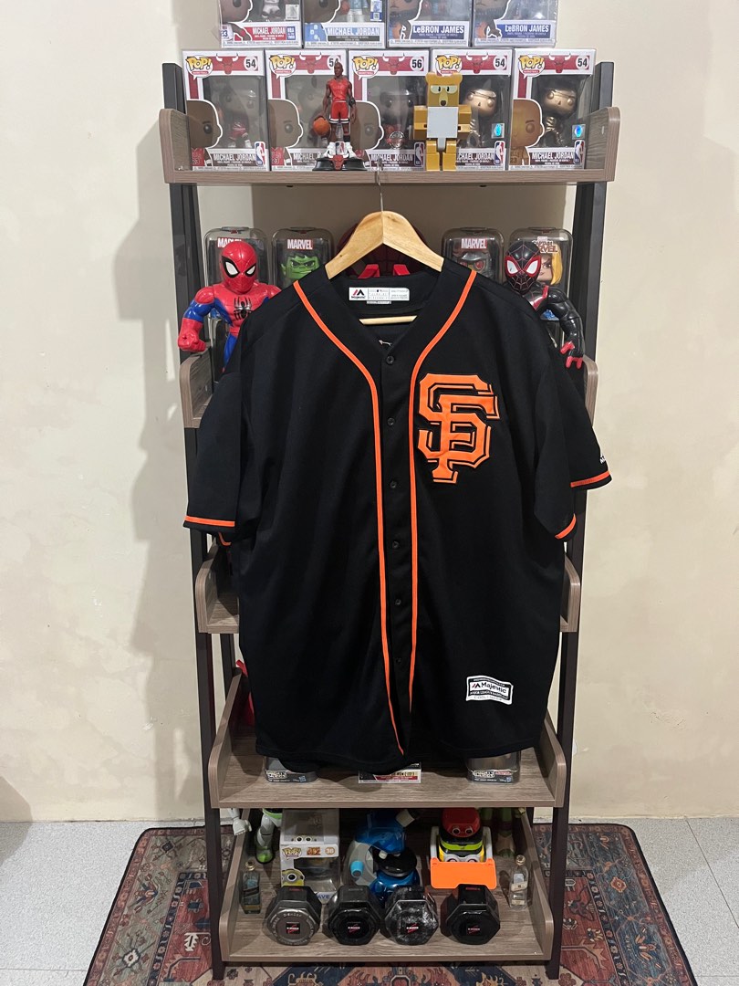 SF Giants Majestic (black tag), Men's Fashion, Activewear on Carousell