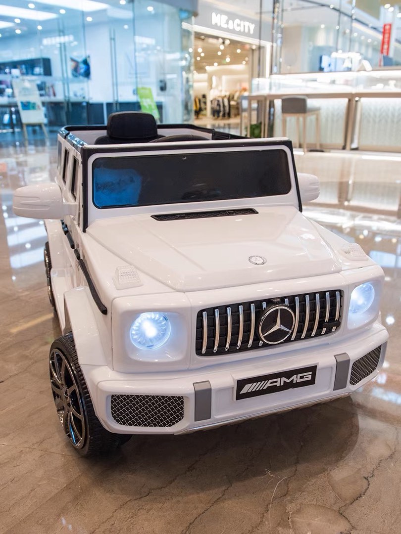 MercG Wagon Electric Car (2 Seaters), Babies & Kids, Going Out, Other