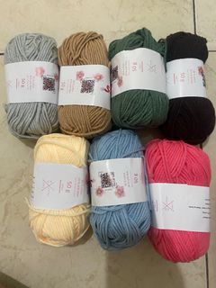 Milk cotton chunky. Benang rajut punch needle