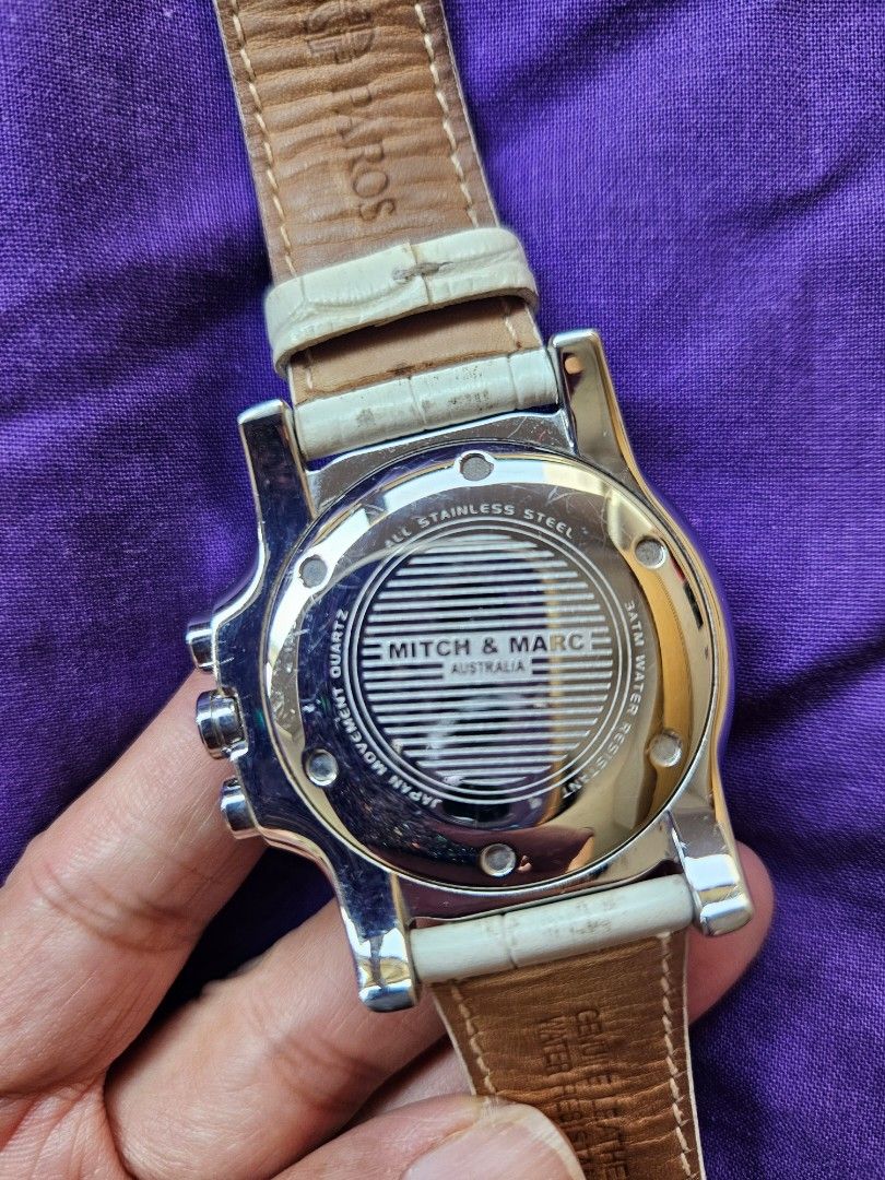 White athletic best sale watch