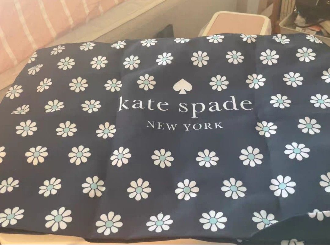 Kate spade canvas hotsell handbags