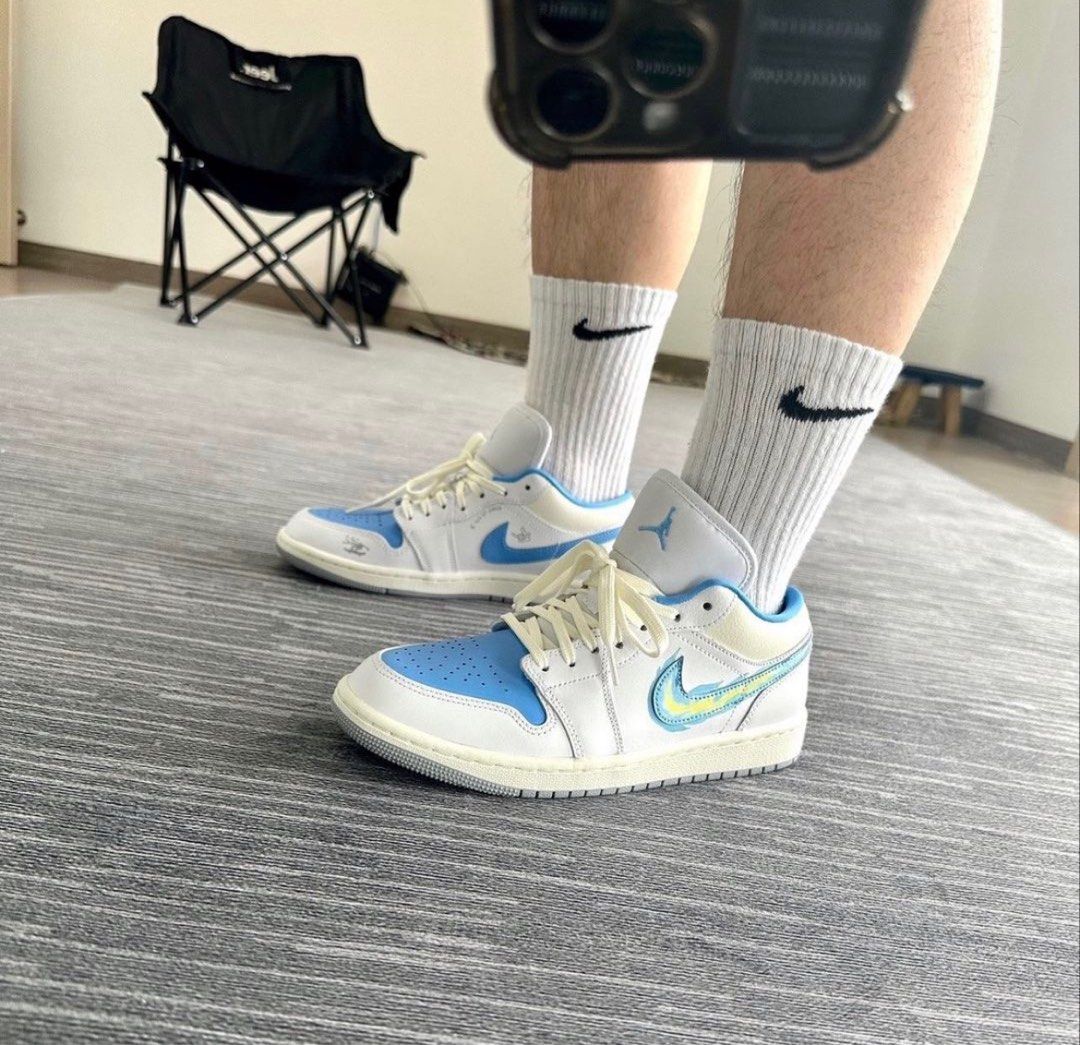 Nike Air Jordan 1 Low Flame Swoosh University Blue