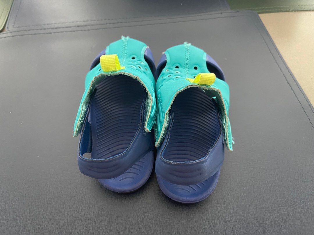 Nike sale sandals 8c