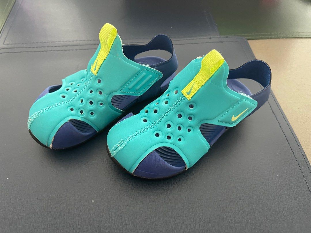 Nike hotsell 27 sandals