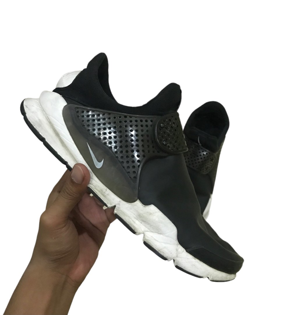 Nike sock dart se waterproof top
