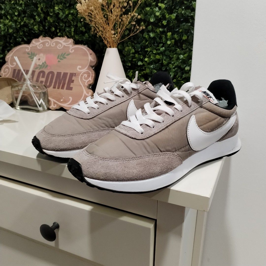 Nike vintage tailwind shoes