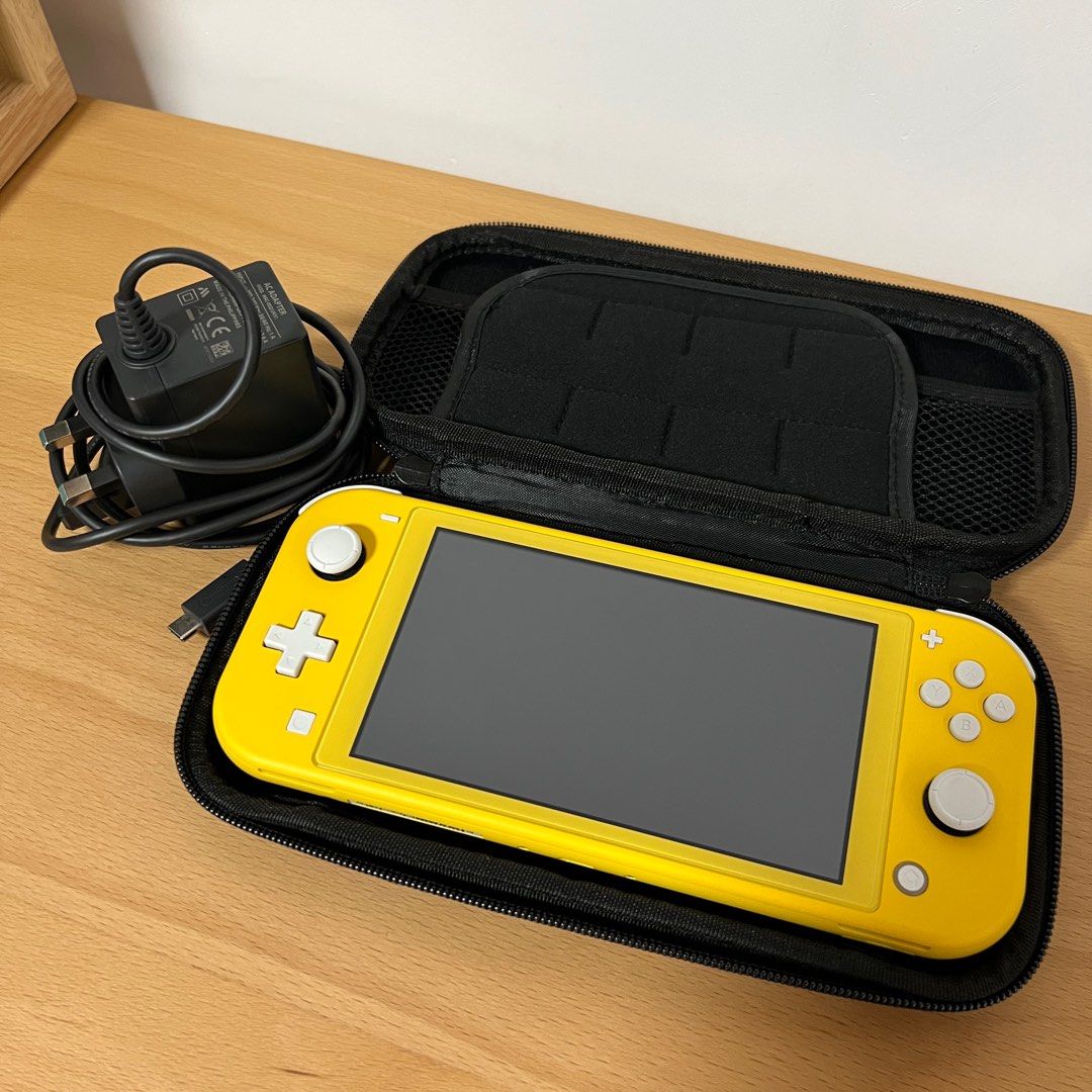 Nintendo Switch lite 黃色任天堂手提遊戲機yellow gaming, 電子遊戲