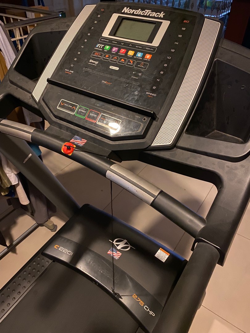 NordicTrack C220i 2.75chp Treadmill Sports Equipment Exercise Fitness Cardio Fitness Machines on Carousell