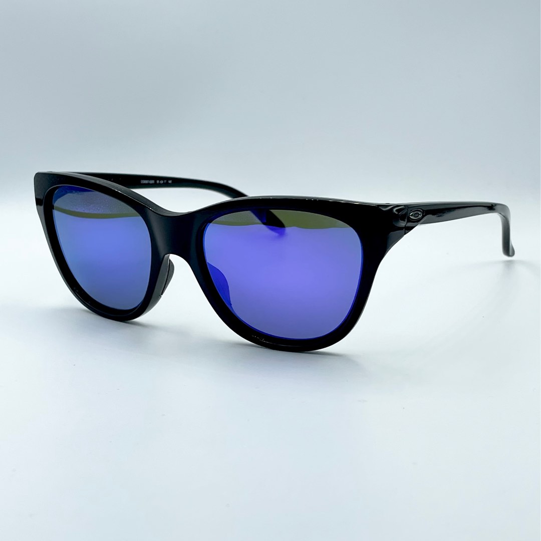 Oakley hold out store polarized