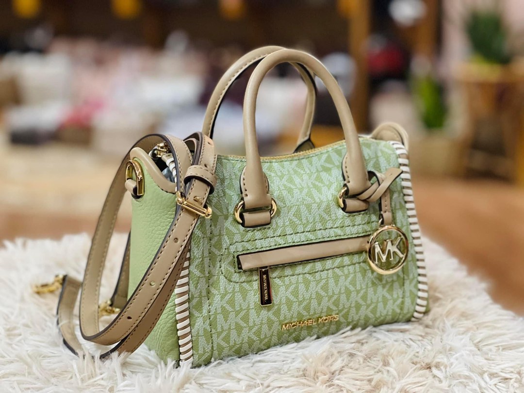 Michael kors 2025 monogram green
