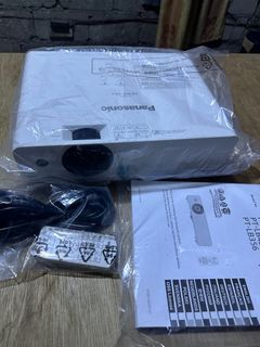 PANASONIC PROJECTOR BRAND NEW 3,300LUMENS SUPER BRIGHT DISPLAY HEAVY DUTY
