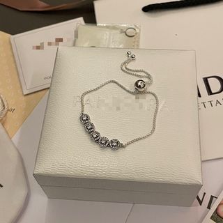 (Kategori: ) berada di . Dikirim oleh curatedbydiana (ID iklan 1253112549, Gambar 1). Deskripsi: .
